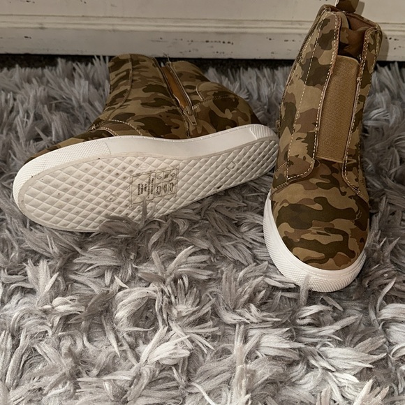 Women Camouflage booties - Picture 2 of 4